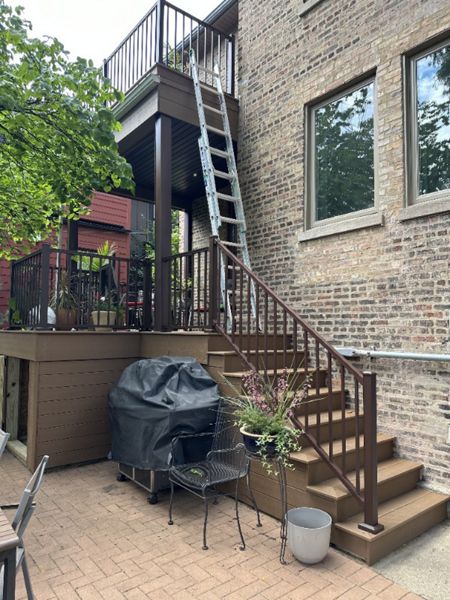 2 Story Rear Deck, Andersonville