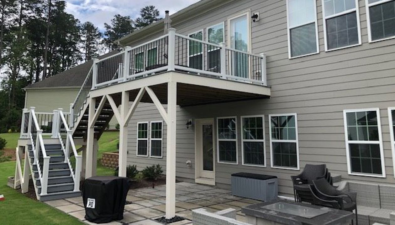 Beautiful new Trex Enhance Foggy Wharf deck & Select railing in Cary, NC