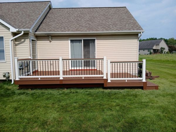 Trex Saddle and Select Railing