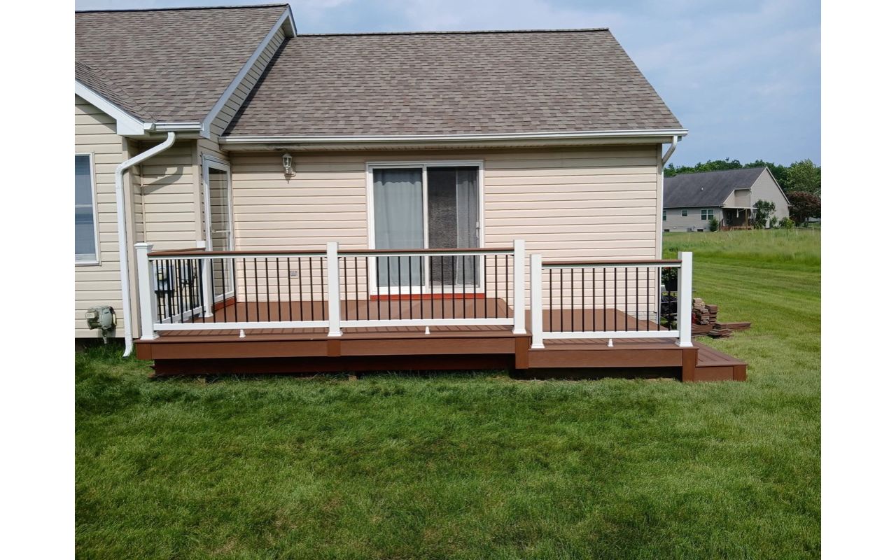 Trex Saddle and Select Railing