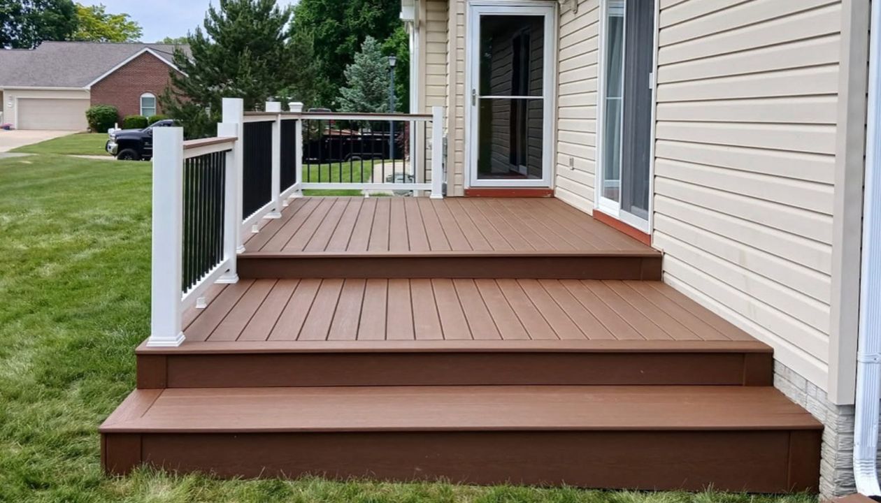 Trex Saddle and Select Railing