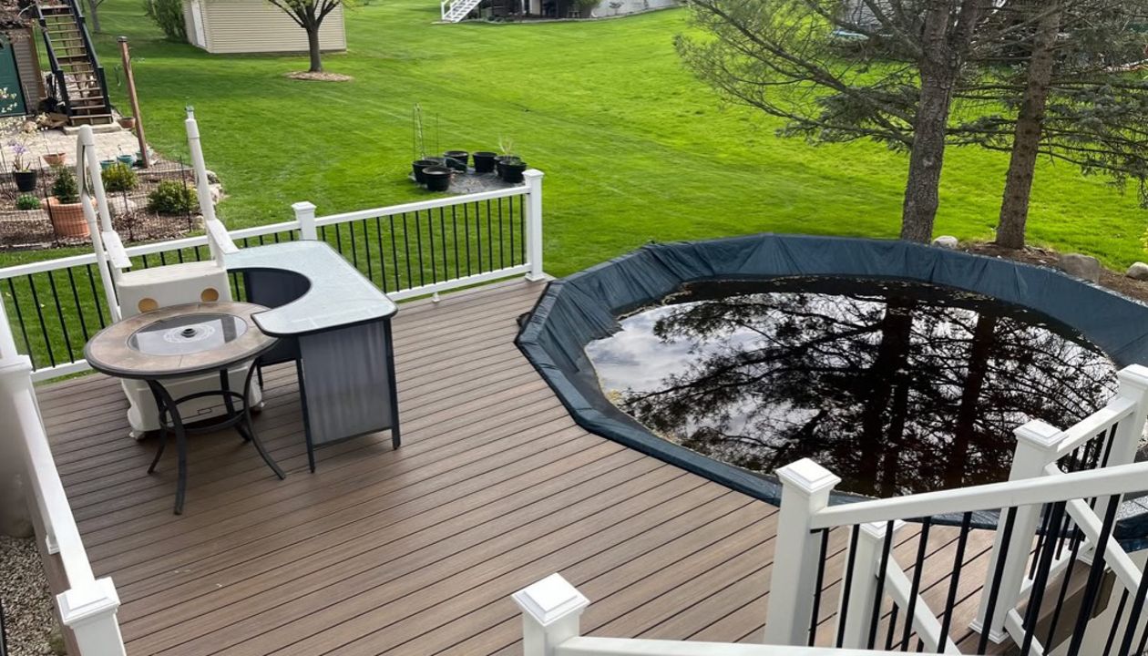 Toasted Sand decking and Select Railing