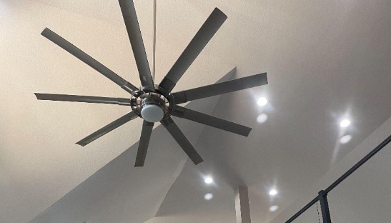 Trex Signature Glass Indoors