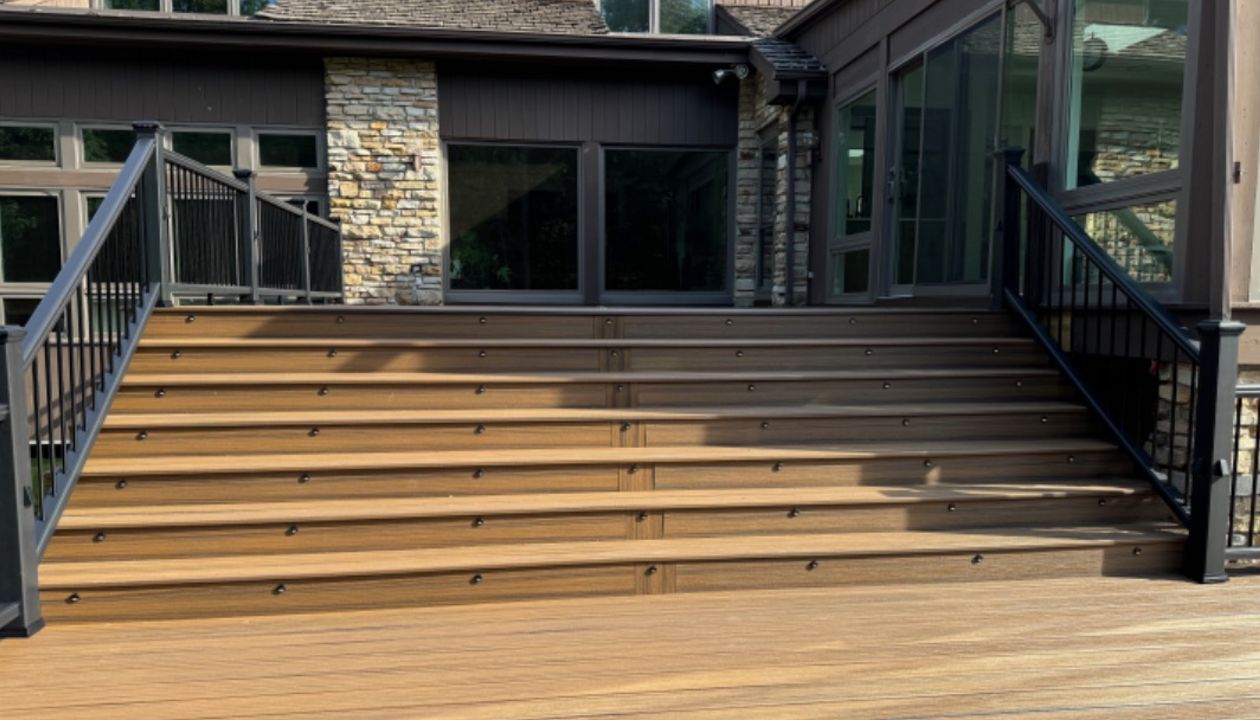 HAVANA GOLD AND SPICED RUM ATTENTION TO DETAILS LOT OF LIGHTS