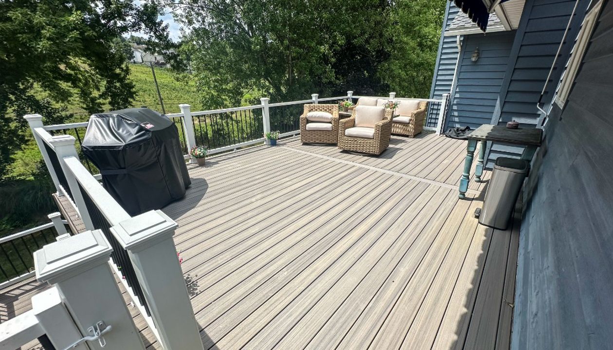 Large Back Deck - Trex Rocky Harbor Decking with Trex Fascia