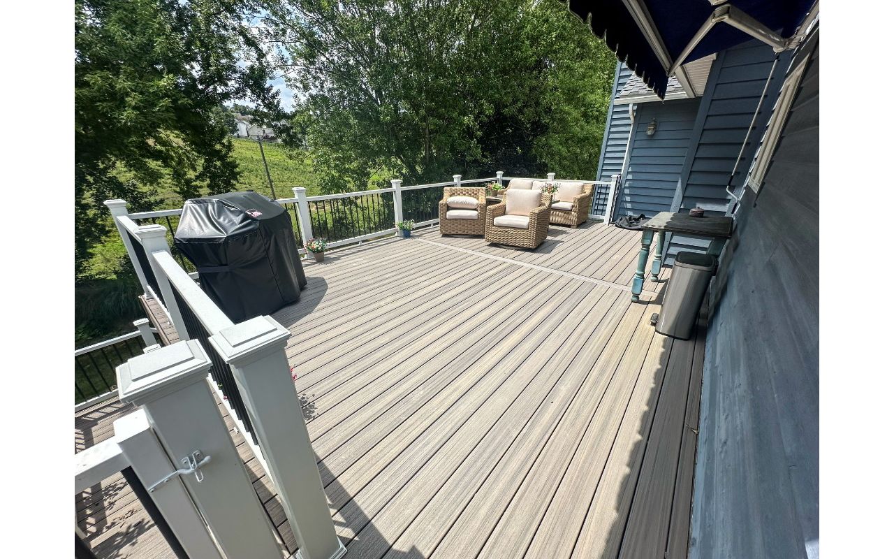 Large Back Deck - Trex Rocky Harbor Decking with Trex Fascia