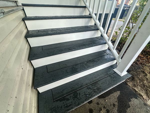 Front Porch - Trex Clam Shell Decking with Trex Fascia