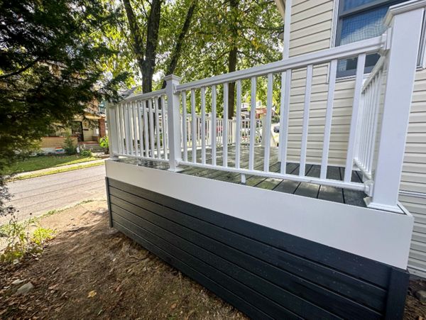 Front Porch - Trex Clam Shell Decking with Trex Fascia