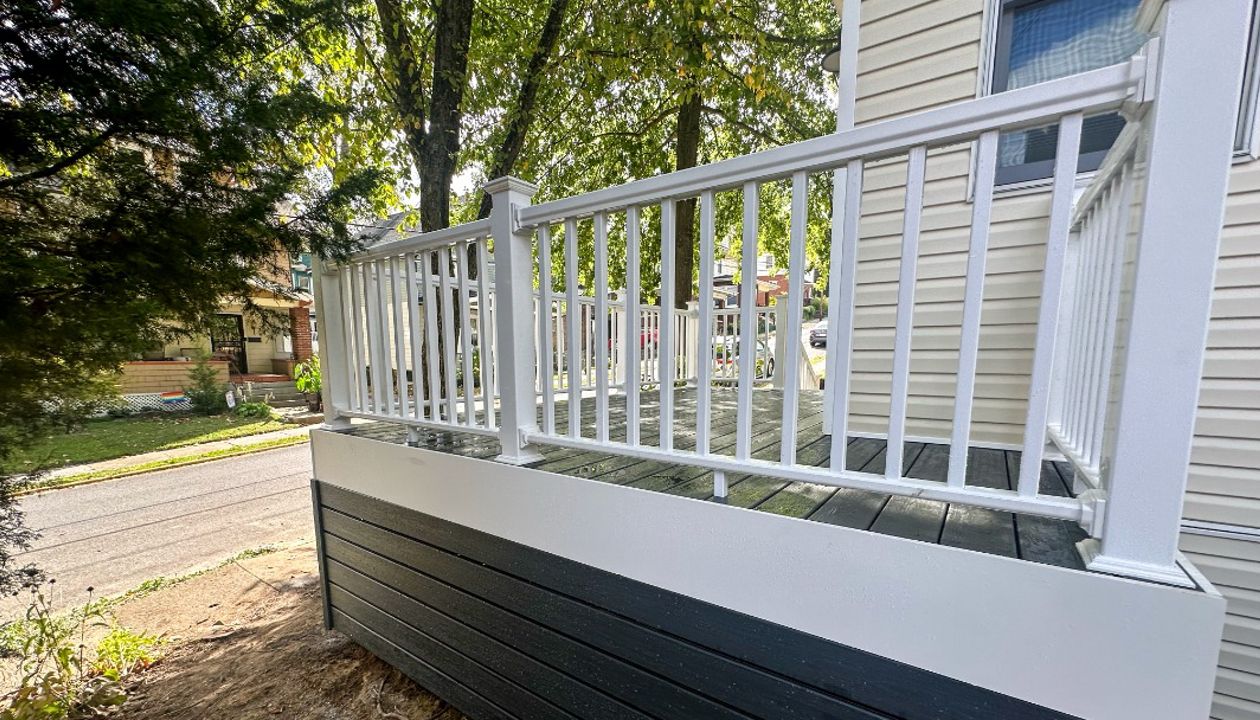 Front Porch - Trex Clam Shell Decking with Trex Fascia