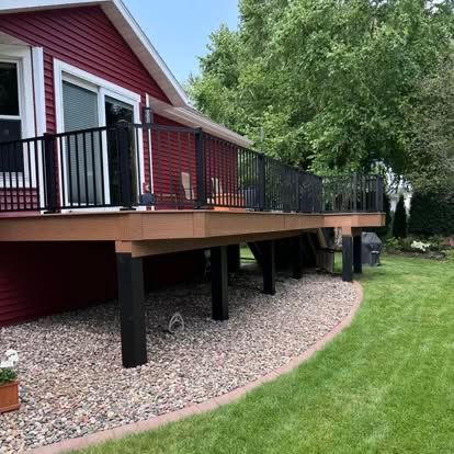 Trex Signature composite decking - Ocracoke, picture frame, Trex Signature aluminum railing, Rochester area