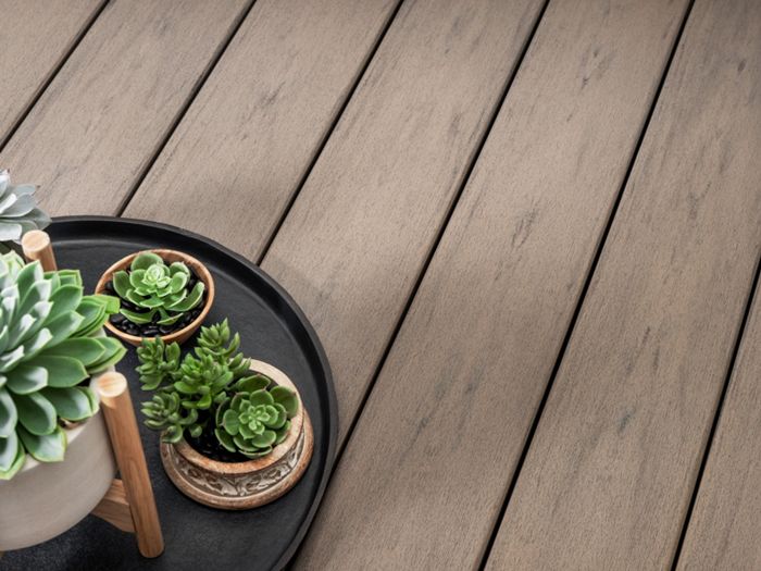 refuge-layflat-001-mv-decking-plant-beauty