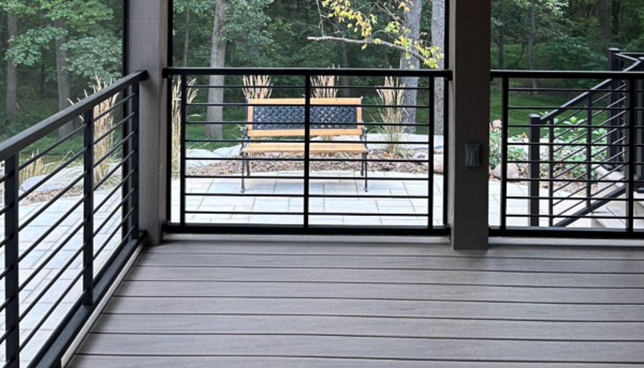 Trex Lineage Biscayne decking with Signature Rod Rail