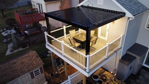 Trex Decking With Motorized Aluminum Louvered Pergola