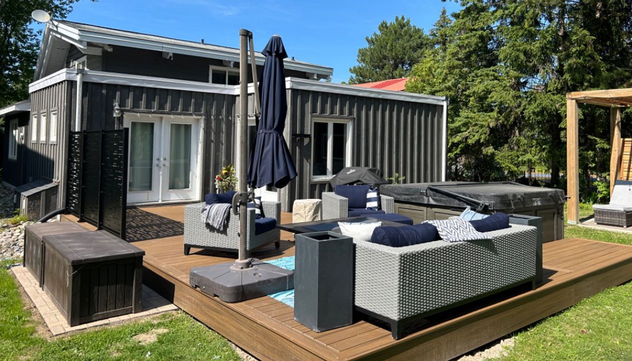 Newman Decks Trex composite deck with privacy panels