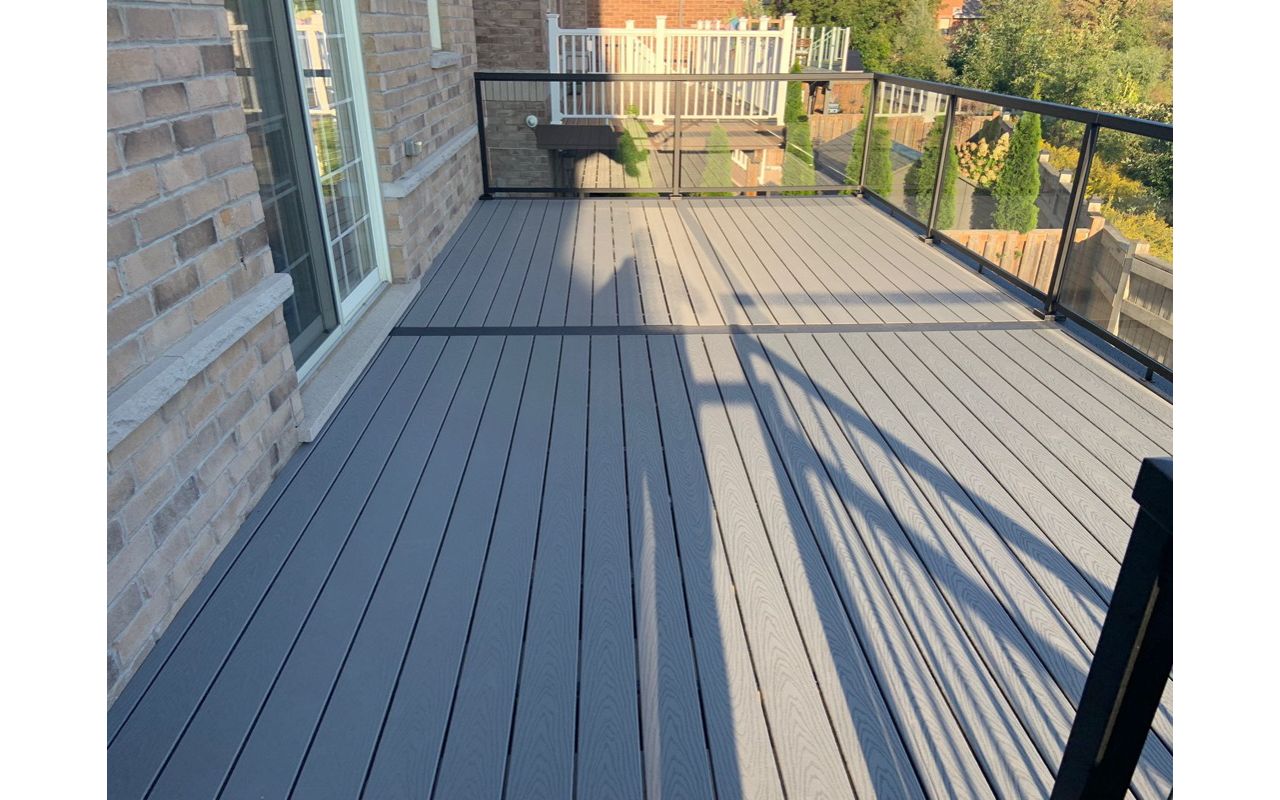 Newman Decks Trex composite with Aluminum Glass Railings
