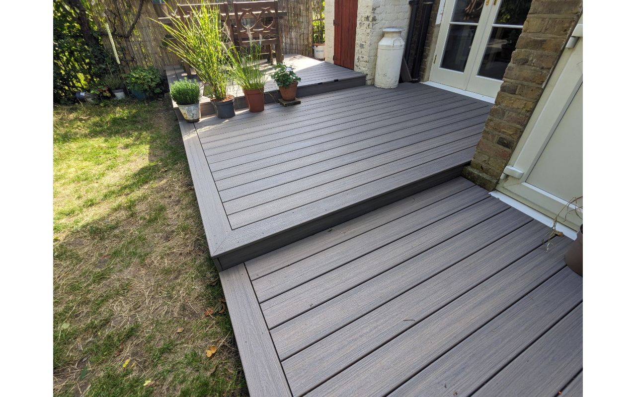 Wimbledon, SW19 Trex Enhance Naturals decking