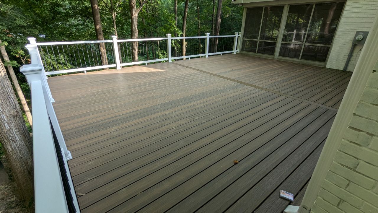 Trex Deck in Toasted Sand with Select Rail