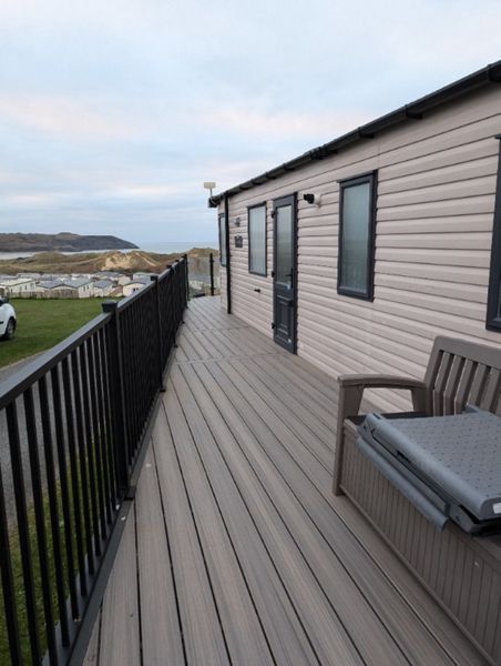 Rocky Harbor deck with Signature rails