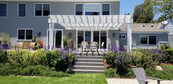 Trex Transcend deck in Island Mist