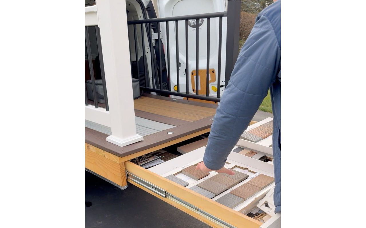 Royal Deck - Mobile Showroom