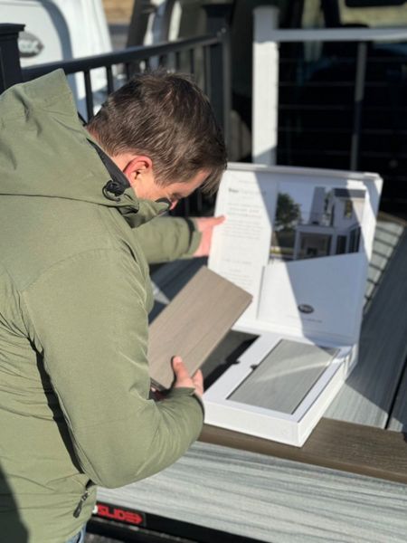 Royal Deck - Mobile Showroom