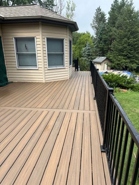 Trex Enhanced Naturals with Trex Select Railings