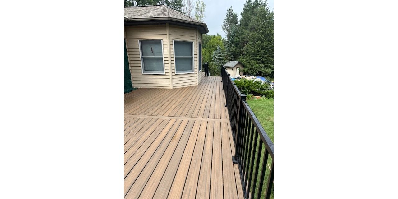 Trex Enhanced Naturals with Trex Select Railings