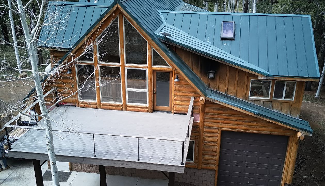 Flagstaff - Biscayne with stainless cable rail