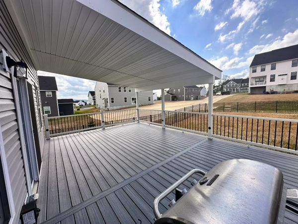 Trex Foggy Wharf Decking With Pitch Roof