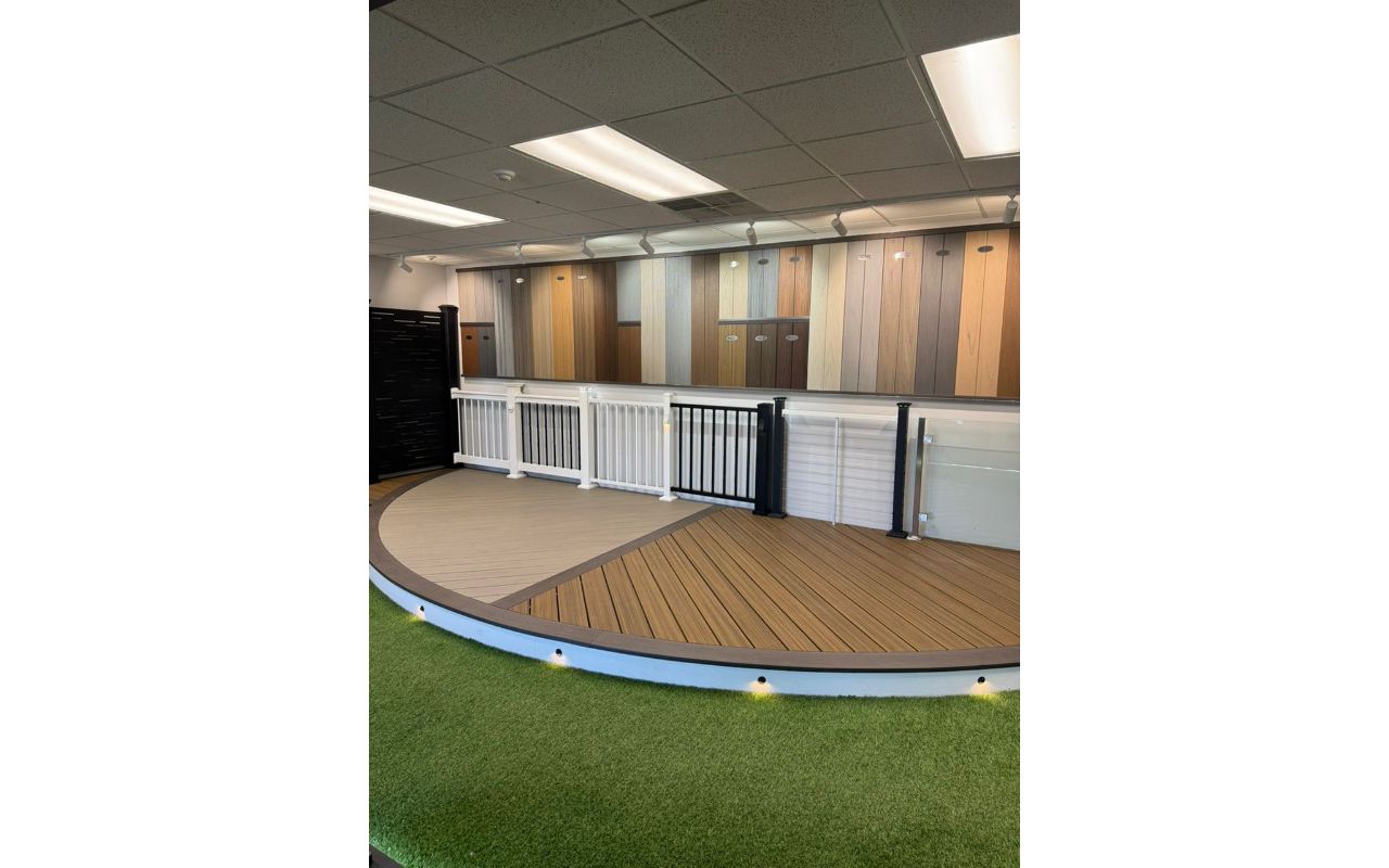 Royal Deck Showroom - Woodridge, IL