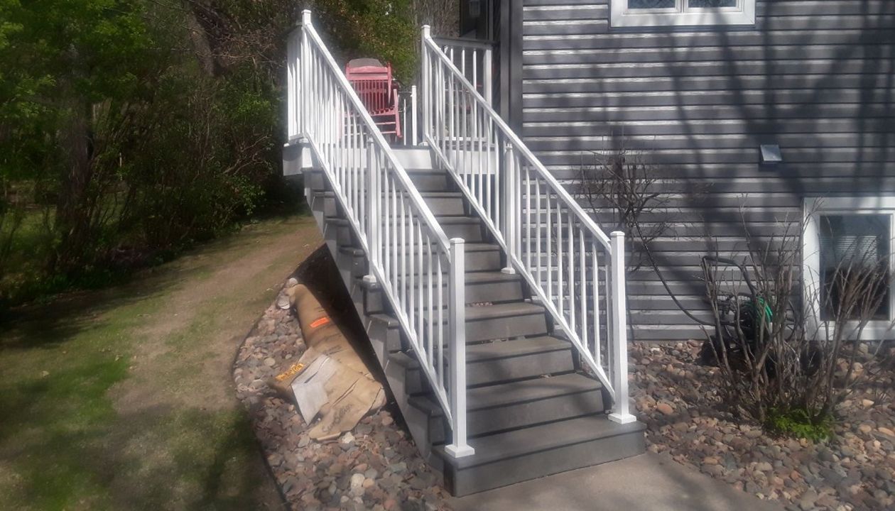 Trex Low Maintenance Composite Decking and White Aluminum Railing