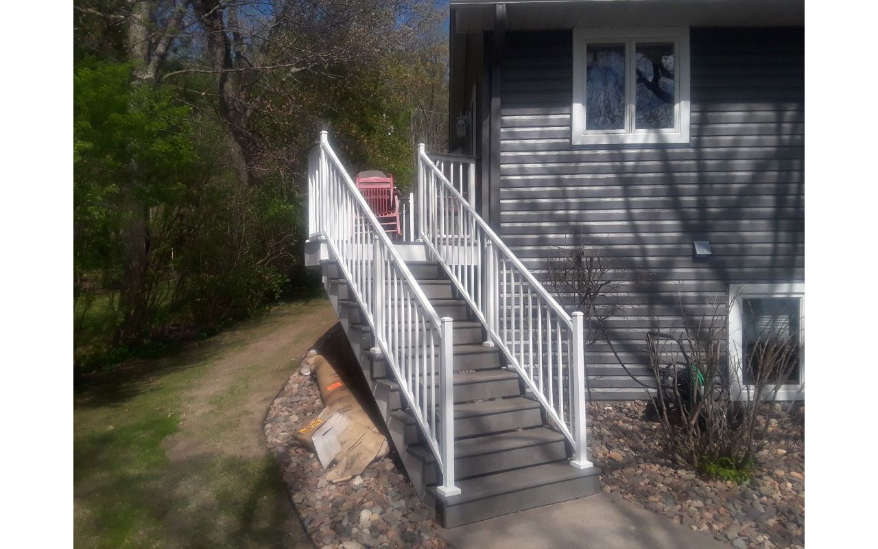 Trex Low Maintenance Composite Decking and White Aluminum Railing
