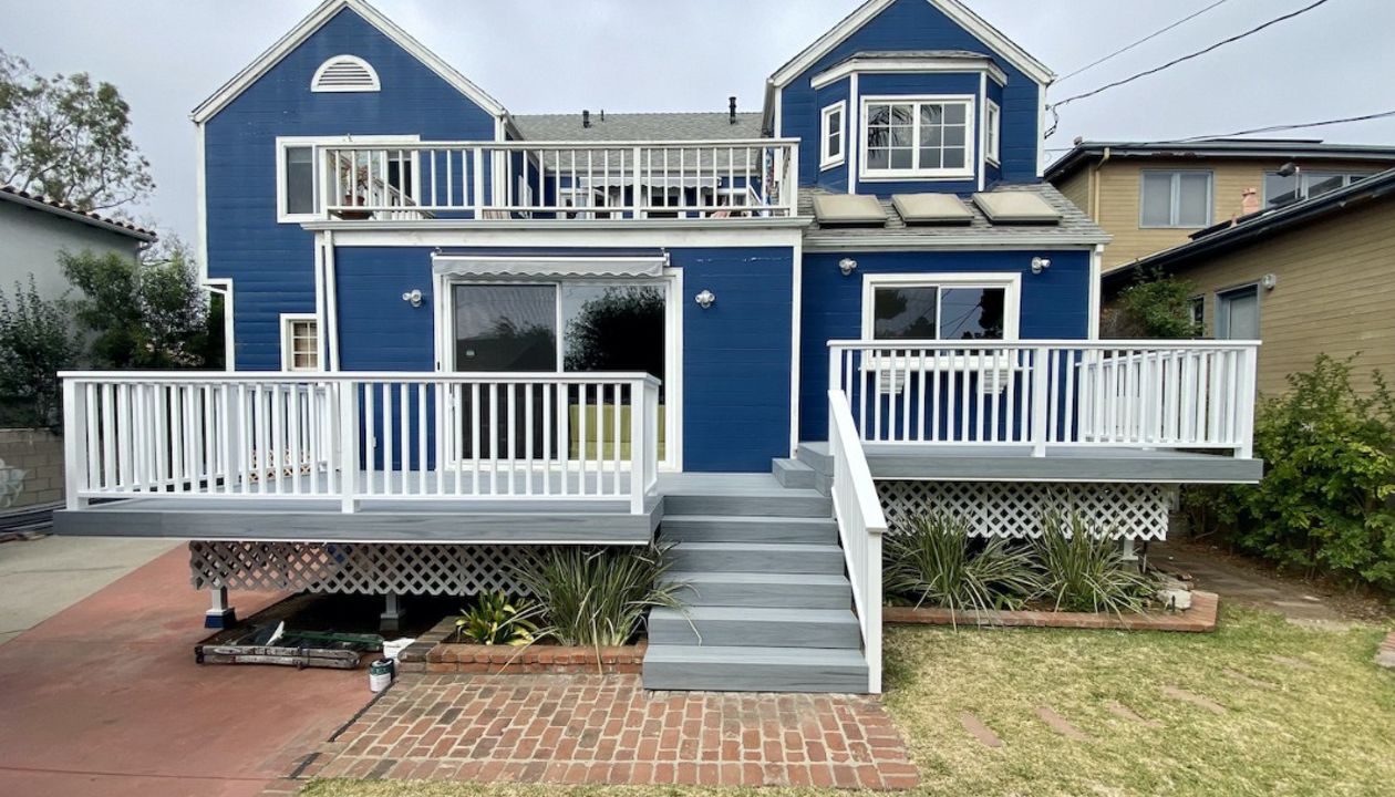 Trex Enhance deck in Foggy Wharf