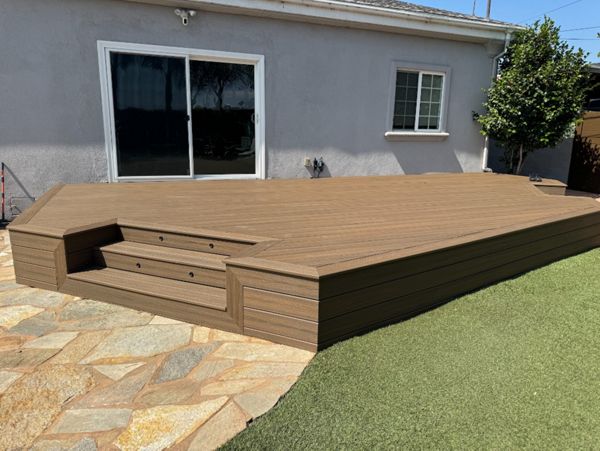 Trex Enhance deck in Toasted Sand