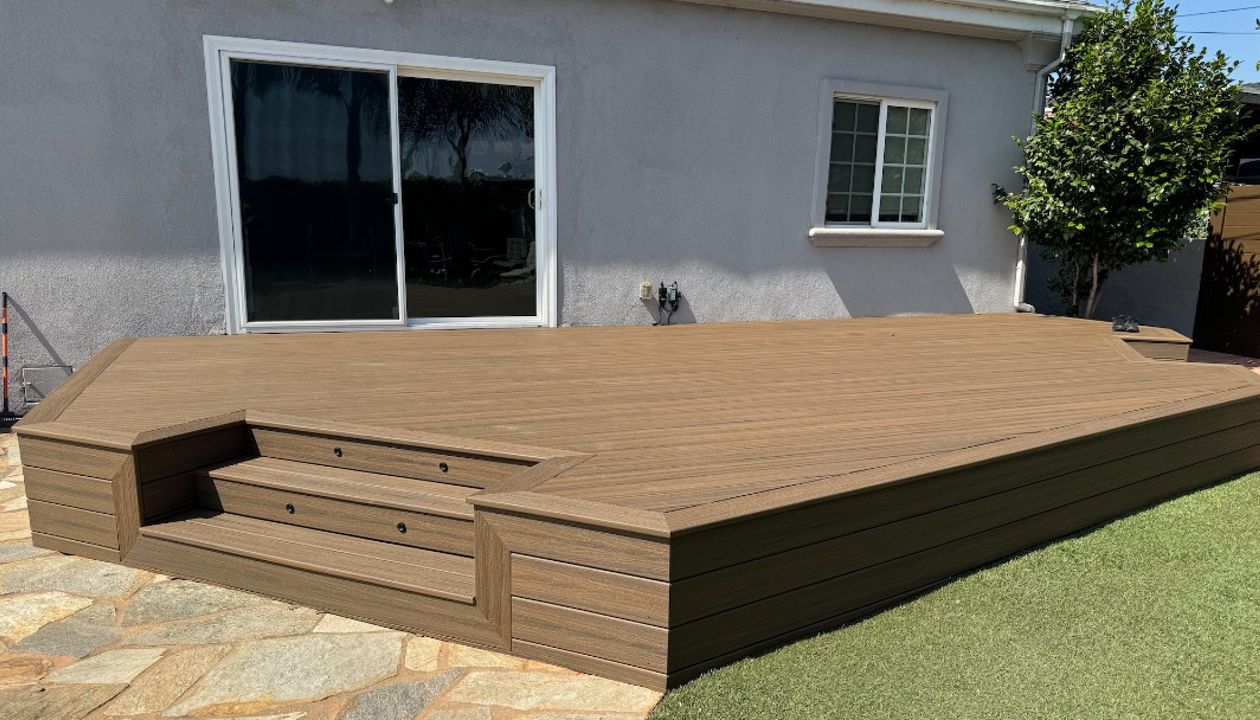 Trex Enhance deck in Toasted Sand