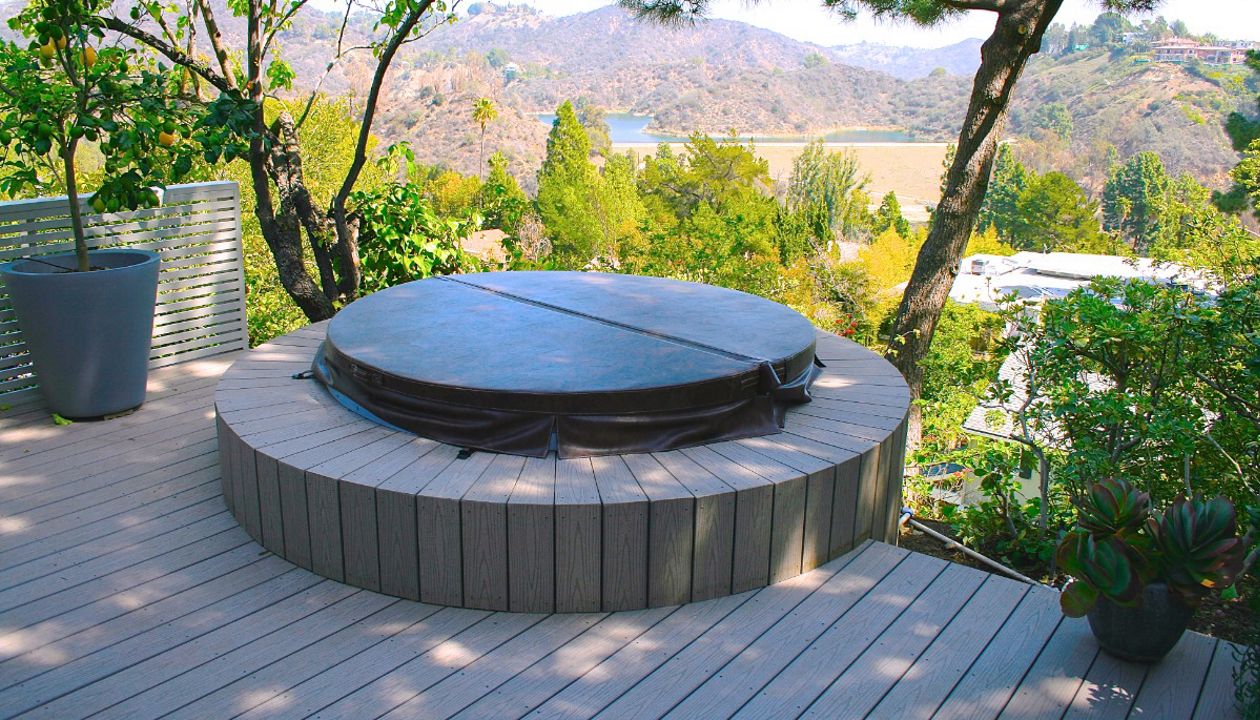 Trex Enhance hot tub deck in Clam Shell