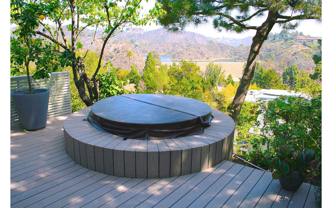 Trex Enhance hot tub deck in Clam Shell