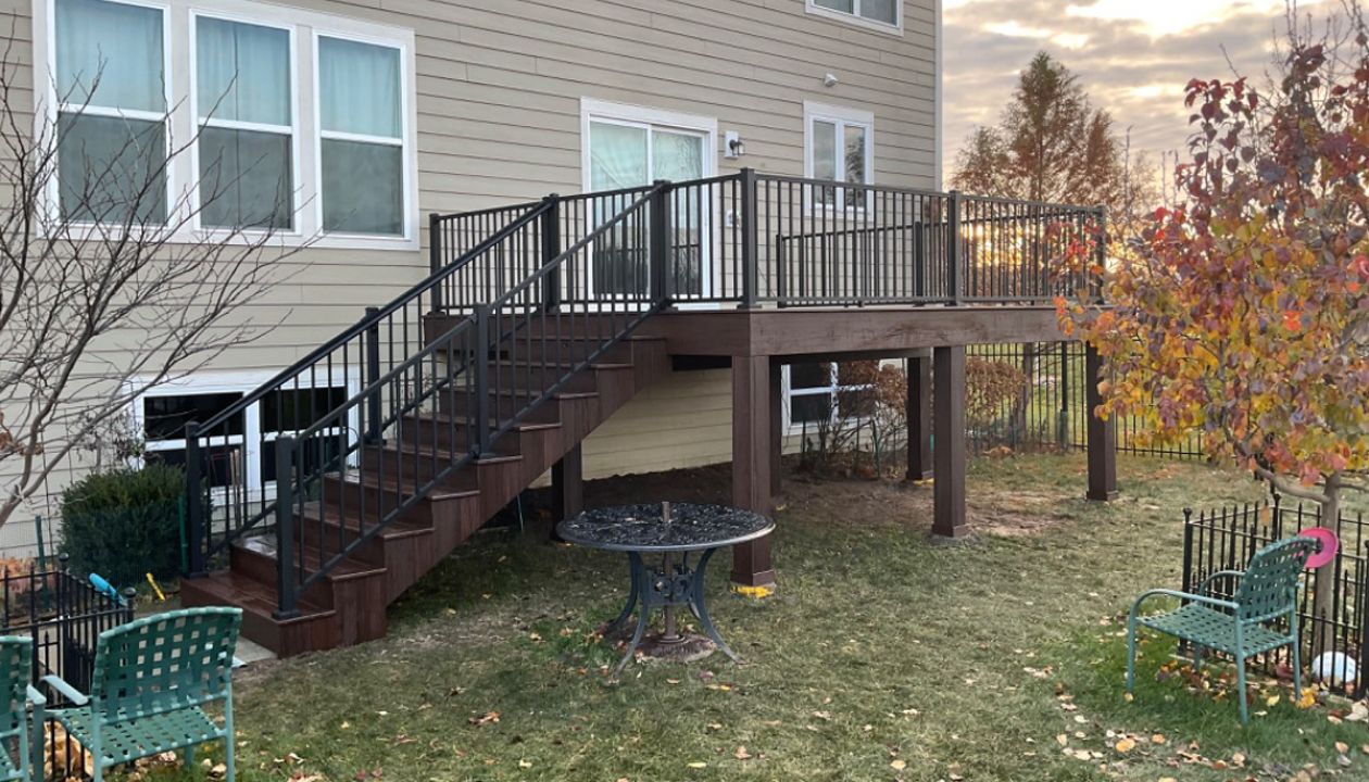 Trex Deck and Trex Signature Railings in Algonquin