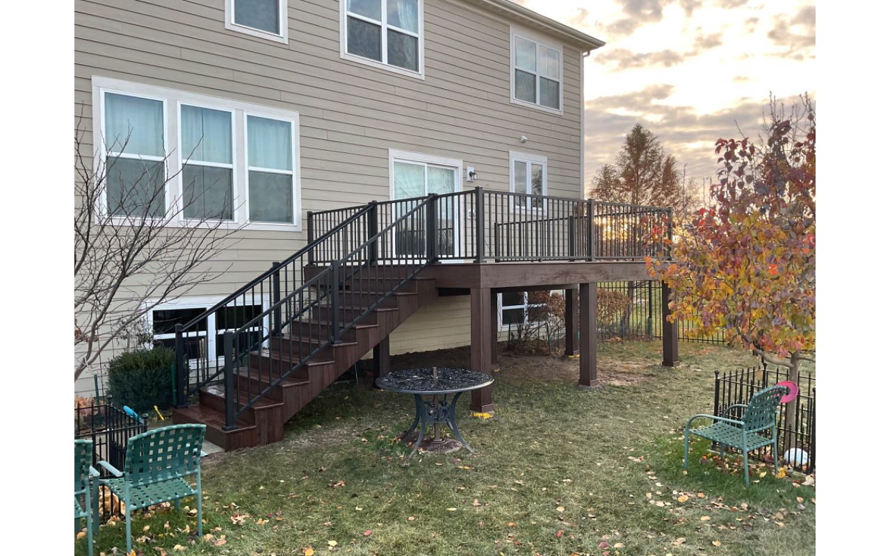Trex Deck and Trex Signature Railings in Algonquin