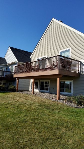 Low maintenance composite decking from Trex and Alum Railing