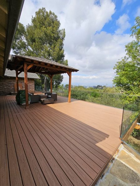 Trex Transcend Deck in Tiki Torch