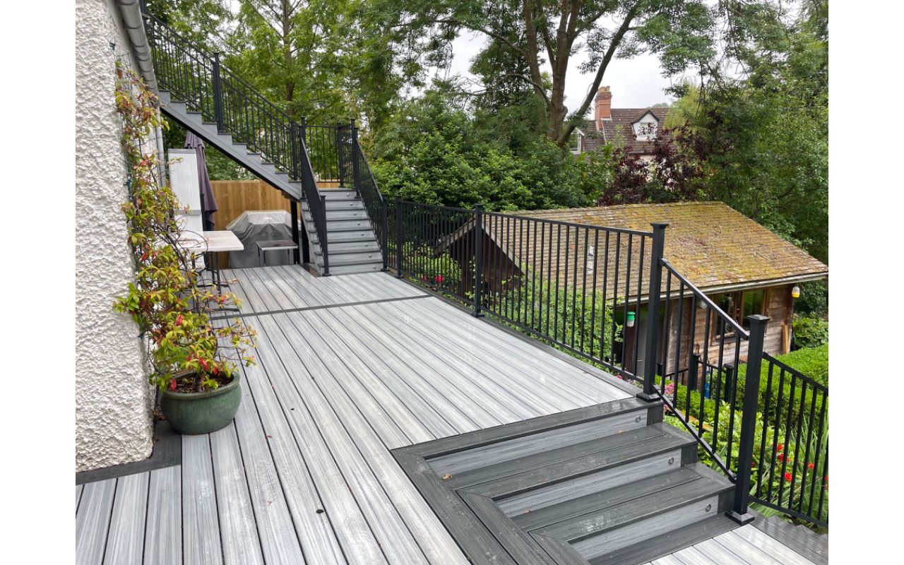 Chorleywood Trex composite decking in 5 levels, staircase and balustrade by Karl Harrison
