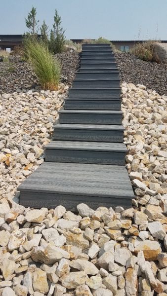 Trex Island Mist stairs to backyard in Reno, NV