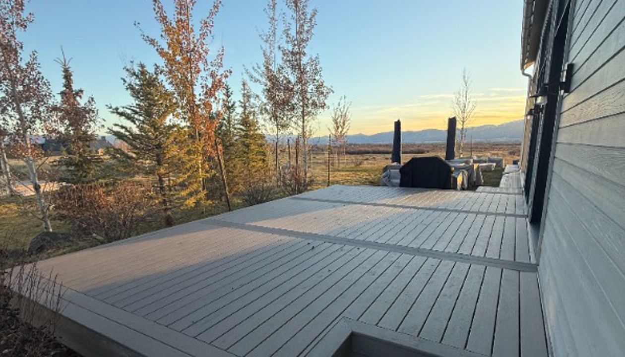 1700 Sq ft Biscayne Trex Deck