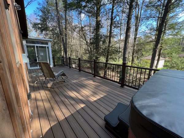 Trex Vintage Lantern Railing