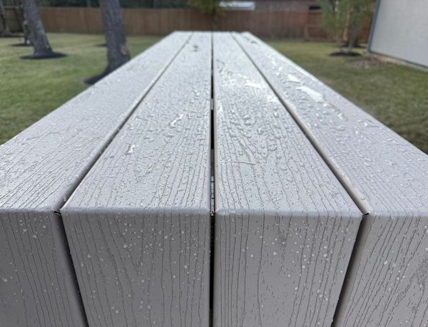 High Bar with a Waterfall Edge in "Rope Swing"