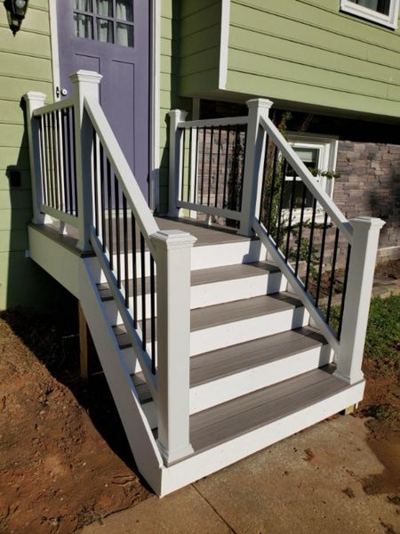 Stair Entrance Using Trex Enhance Naturals Rocky Harbor Decking and Trex Select Railing