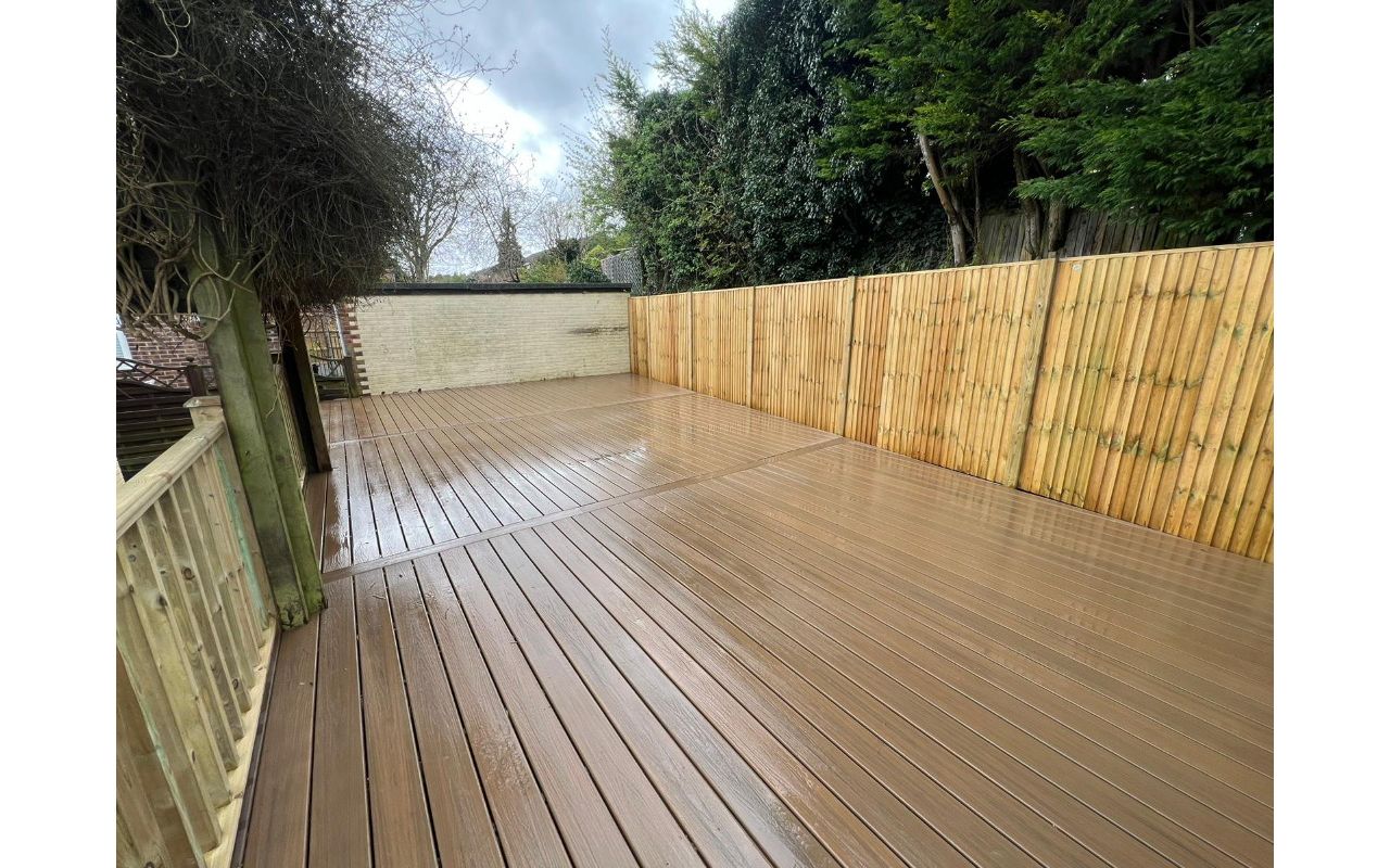 Trex Enhance Naturals Toasted Sand Raise Decking, Croydon