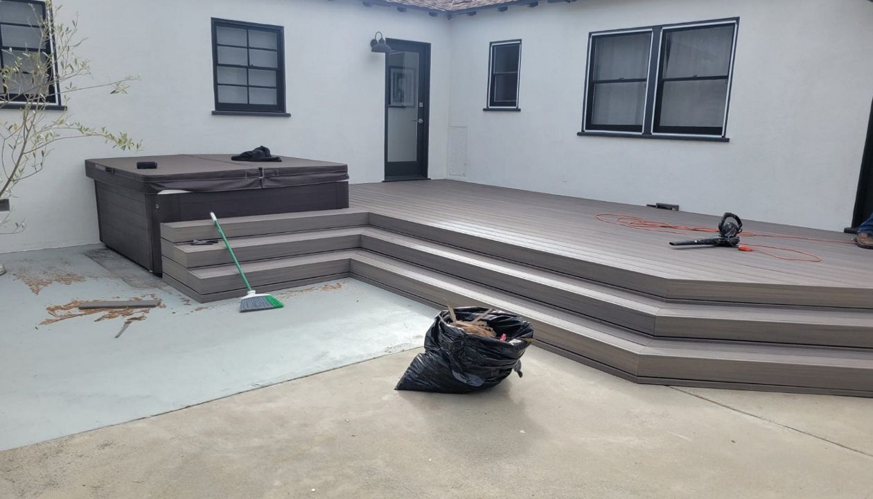 New Trex Deck & Cable Railing in Thousand Oaks , CA