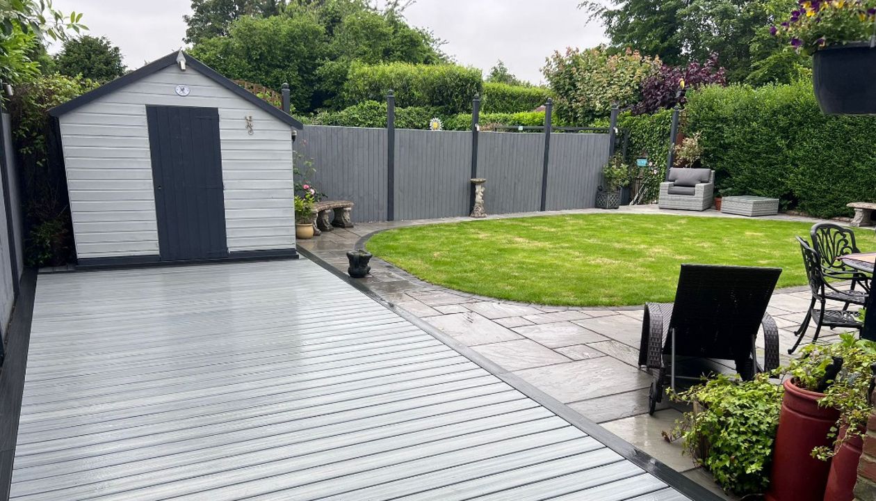 Trex Enhance Naturals Foggy Wharf Deckingwith with Naturals Calm Water Picture Frame, Banstead